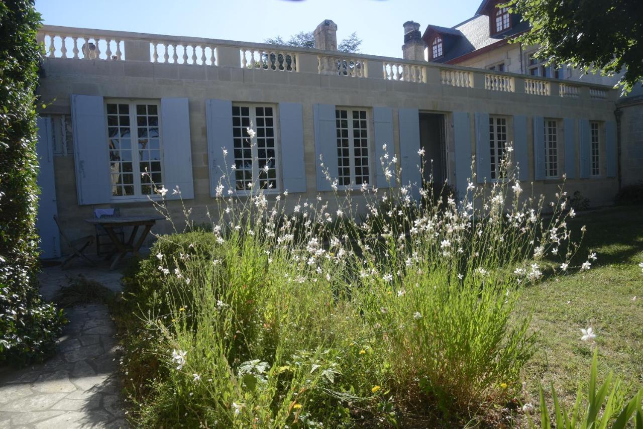 Chateau Rosemont - Grande Maison Familiale Campagne Dans Le Medoc Avec Piscine Et Tennis A 15 Mn Bordeaux Labarde Exterior foto