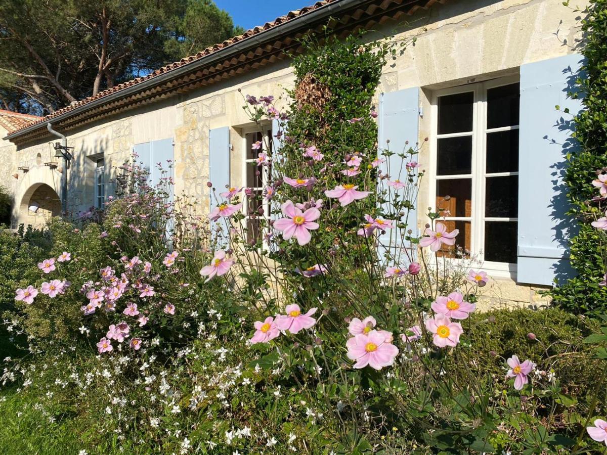 Chateau Rosemont - Grande Maison Familiale Campagne Dans Le Medoc Avec Piscine Et Tennis A 15 Mn Bordeaux Labarde Exterior foto