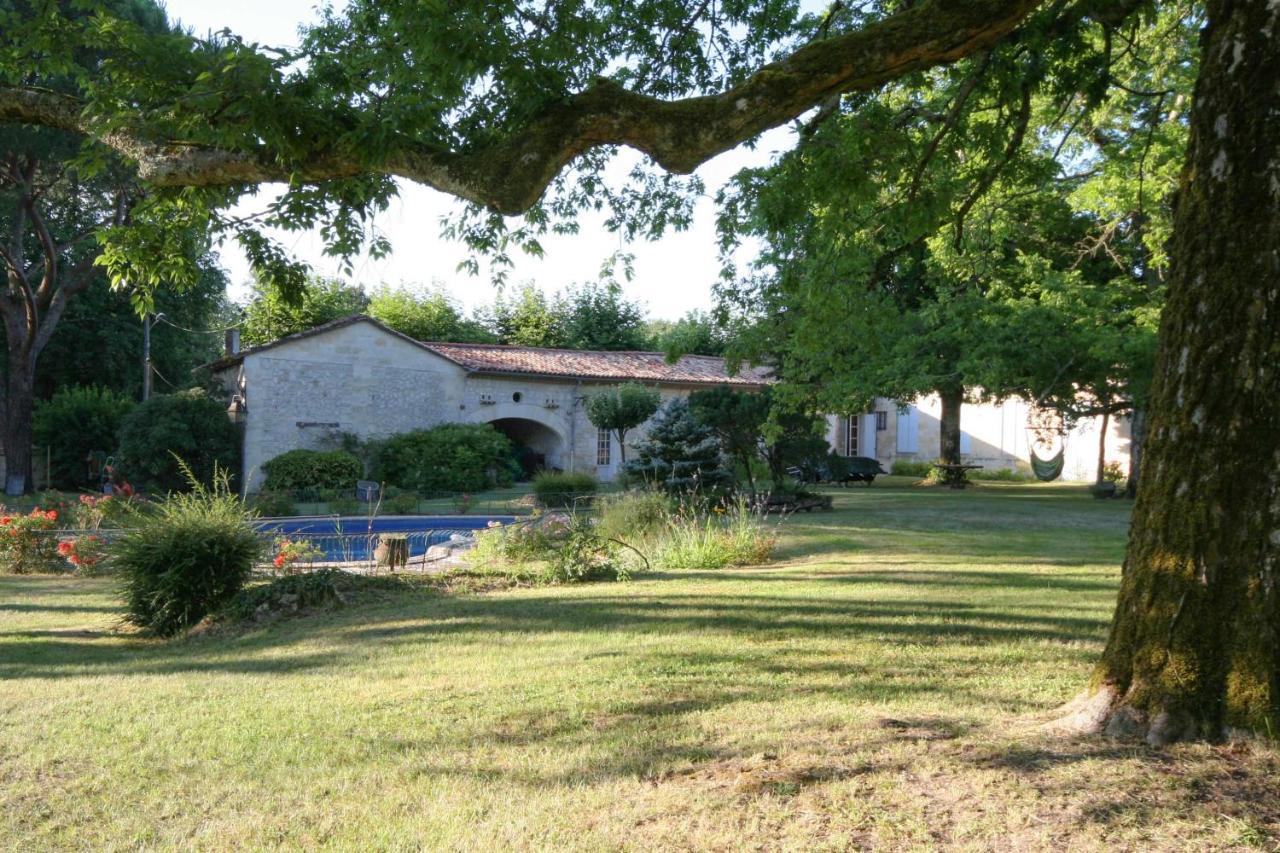 Chateau Rosemont - Grande Maison Familiale Campagne Dans Le Medoc Avec Piscine Et Tennis A 15 Mn Bordeaux Labarde Exterior foto